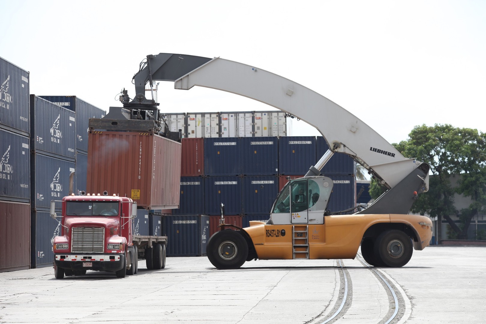 truck-crane-2582041_1920